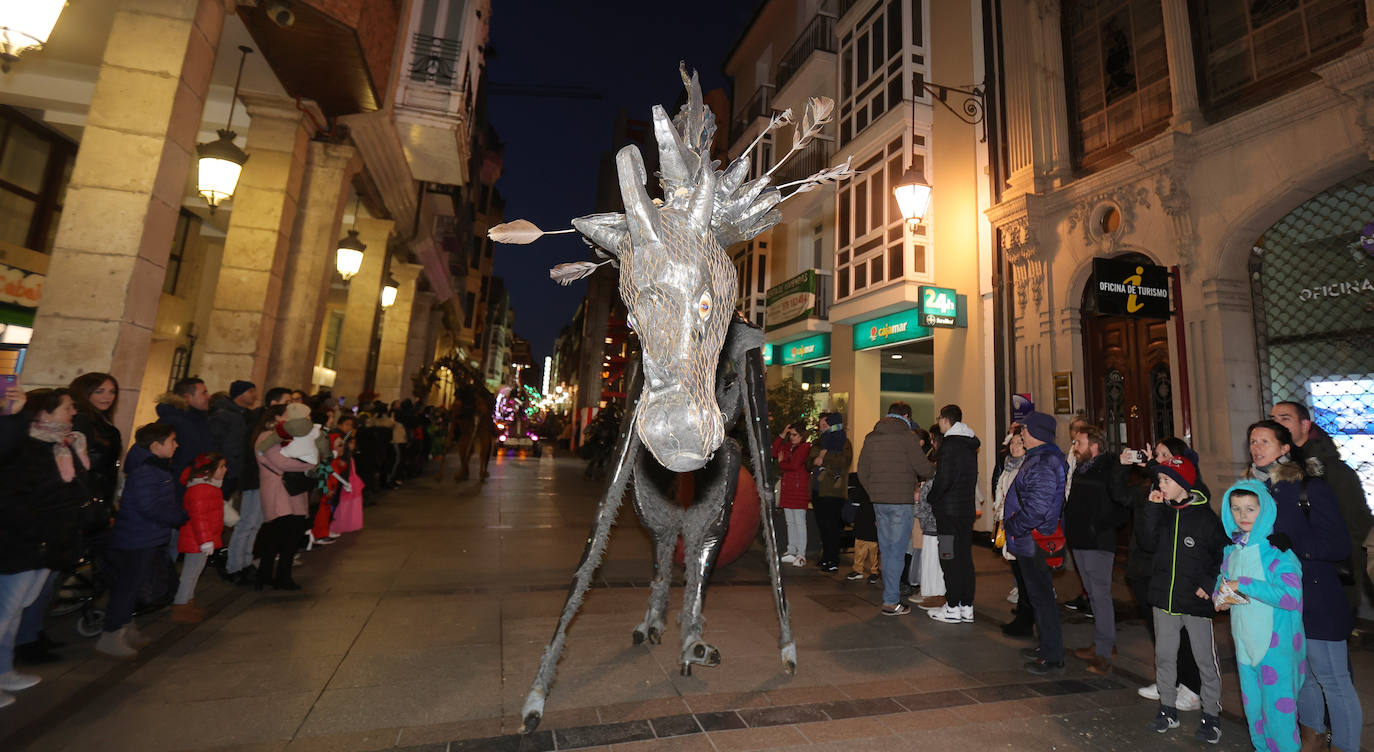 Palencia vive un ingenioso y multitudinario Carnaval