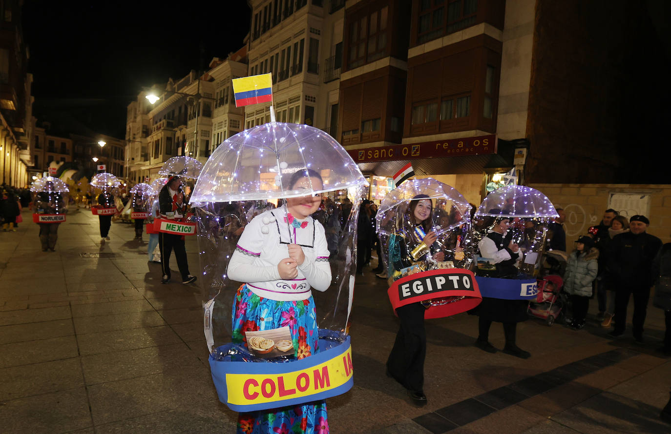 Palencia vive un ingenioso y multitudinario Carnaval