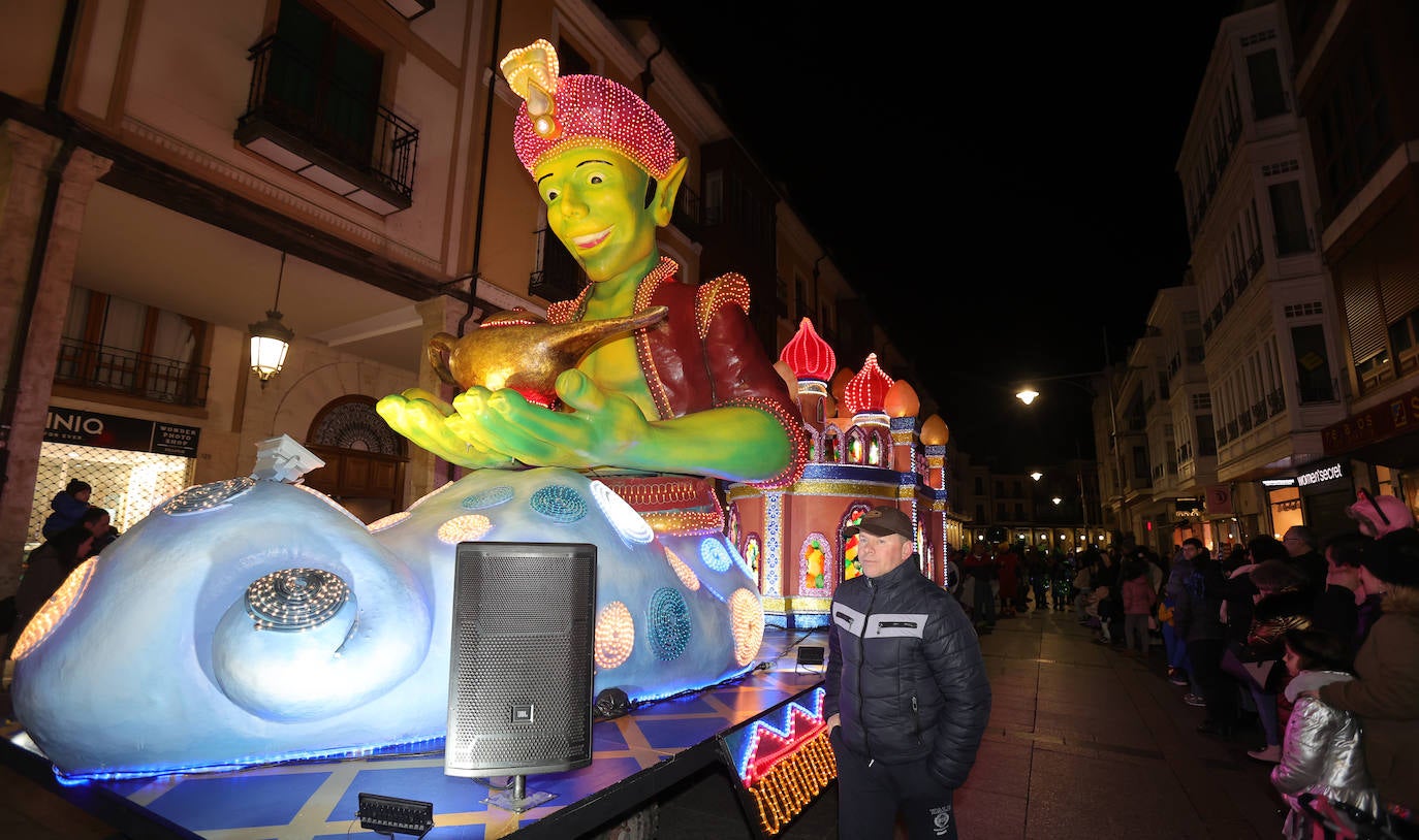 Palencia vive un ingenioso y multitudinario Carnaval
