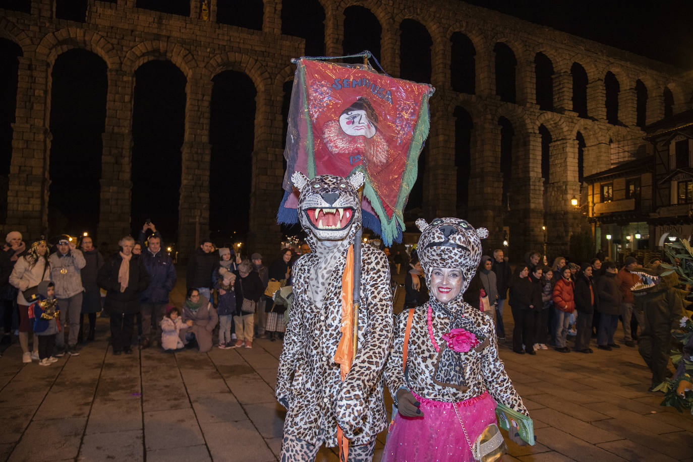 El Carnaval gana al frío segoviano