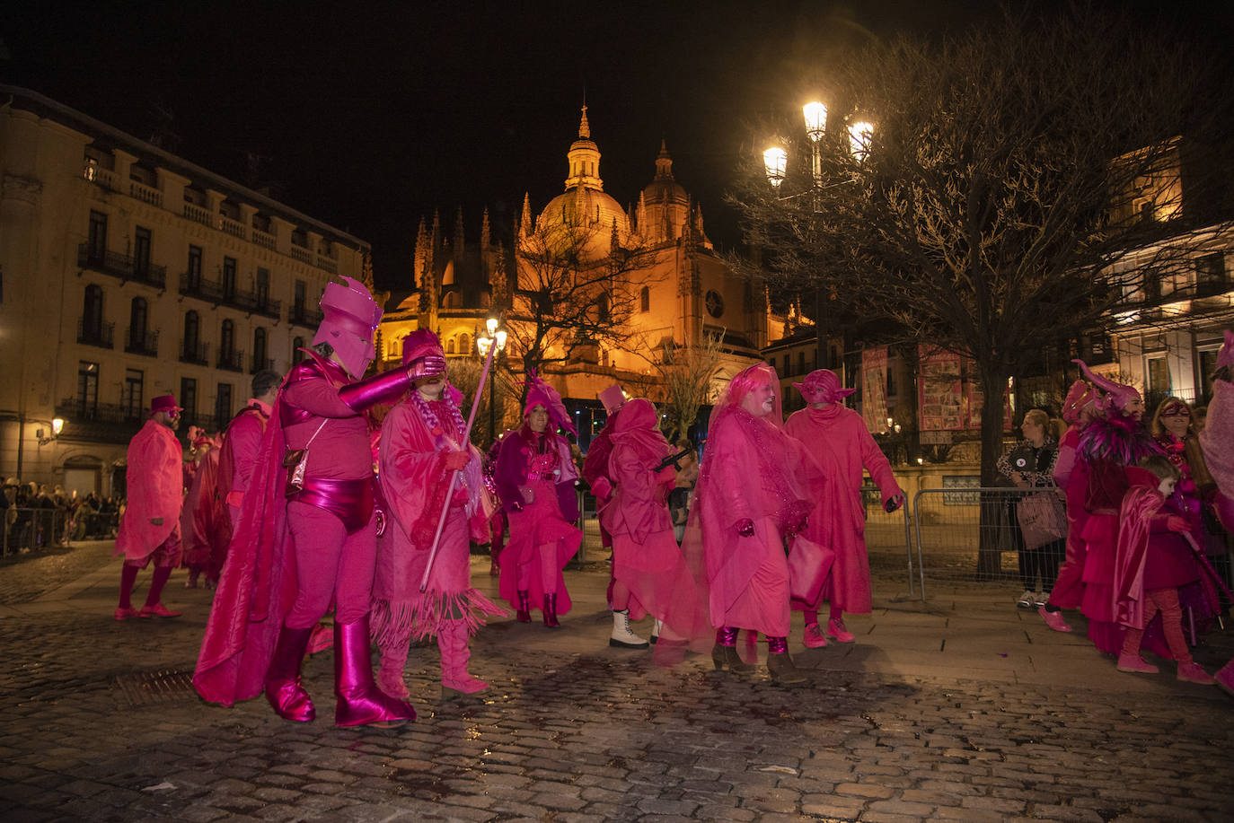 El Carnaval gana al frío segoviano