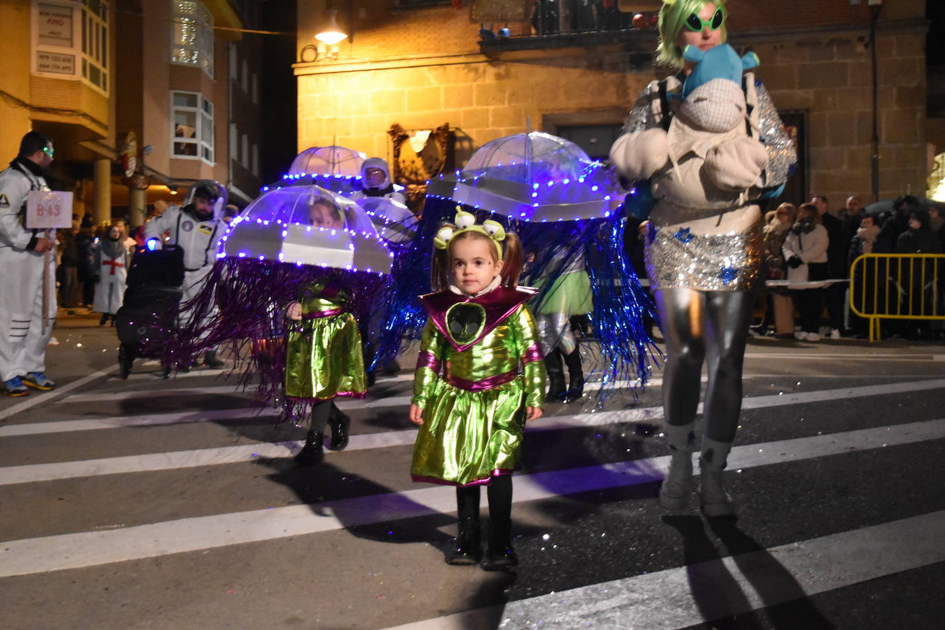 El Carnaval de la Galleta luce en el gran desfile