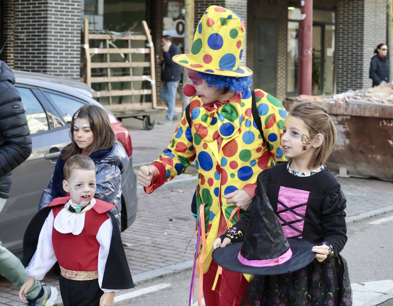 El carnaval toma Villa del Prado con un desfile de disfraces