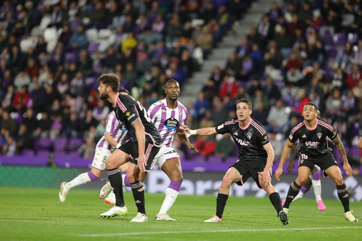 Las imágenes del partido entre el Real Valladolid y el Albacete