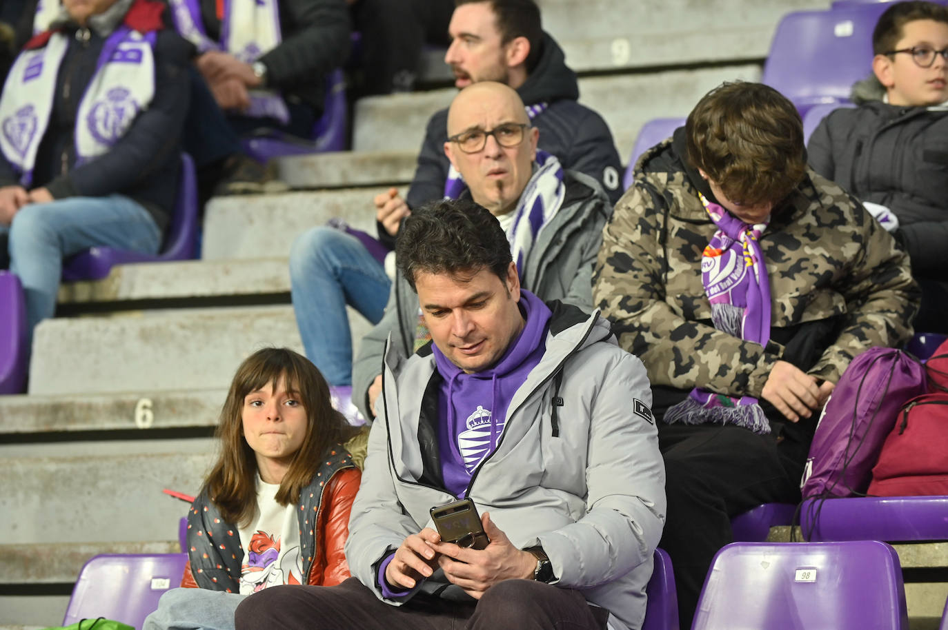 Búscate en la grada del Estadio José Zorrilla (2 de 4)