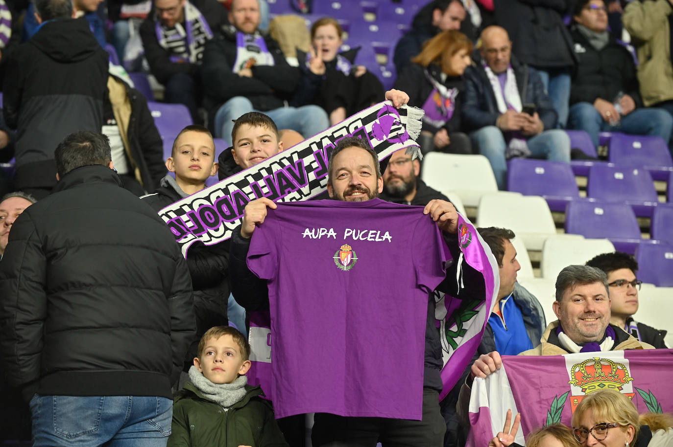 Búscate en la grada del Estadio José Zorrilla (2 de 4)