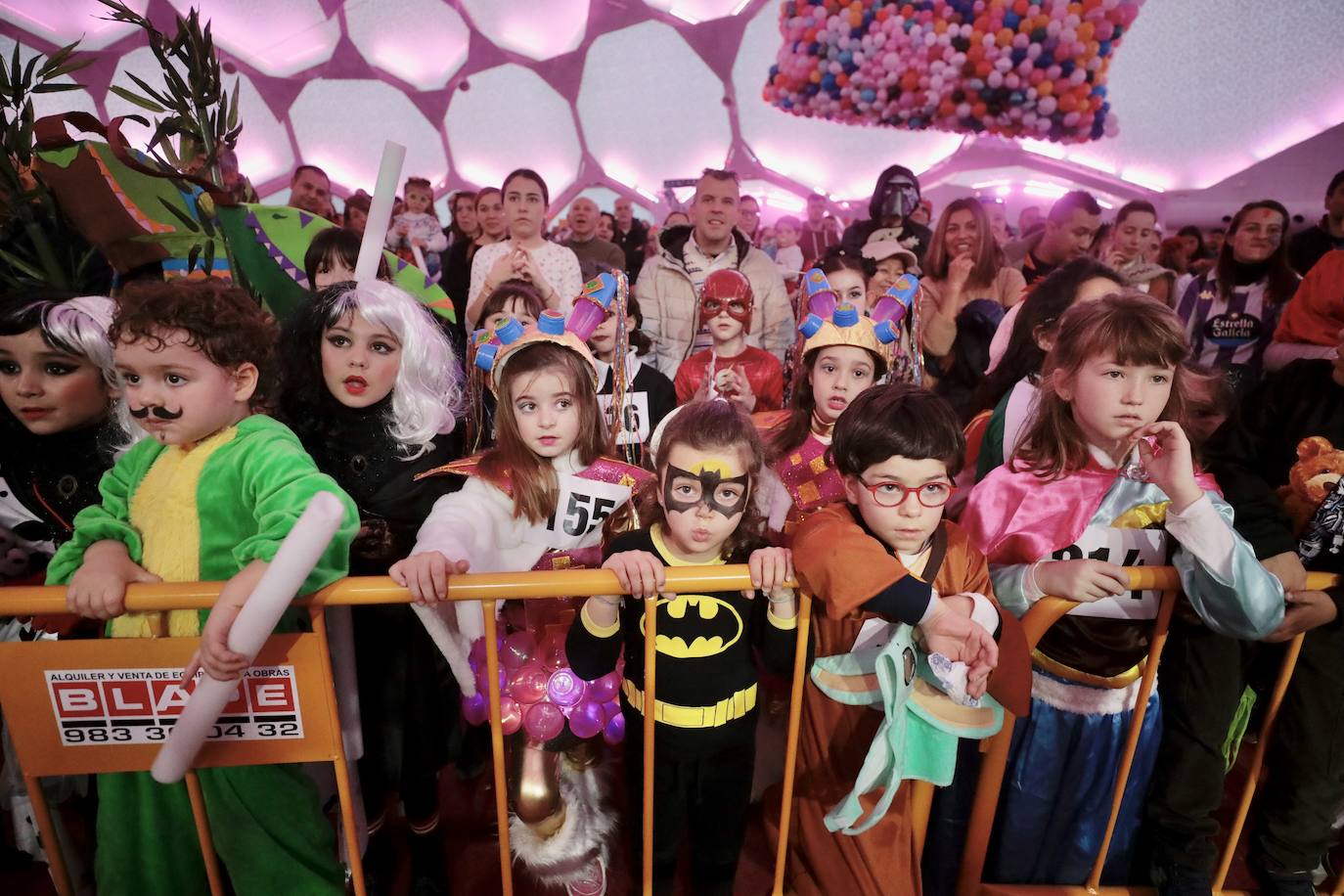 Las imágenes del concurso de disfraces infantil y el entierro de la sardina de Valladolid