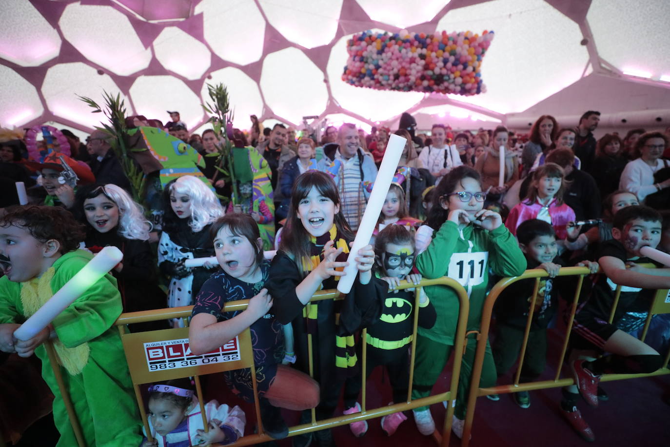 Las imágenes del concurso de disfraces infantil y el entierro de la sardina de Valladolid