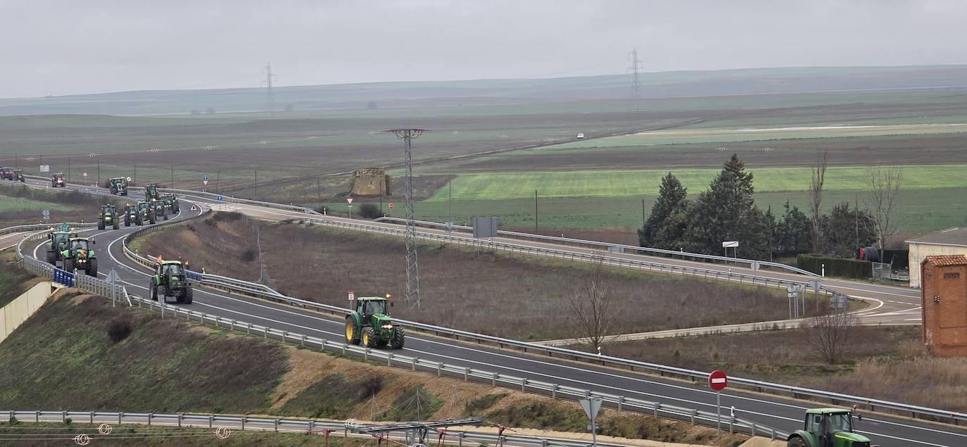 Primeras imágenes de la tractorada en Palencia