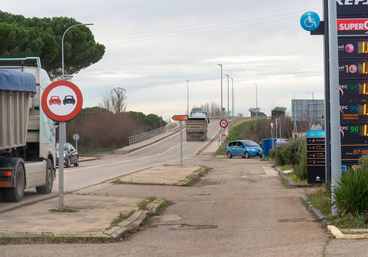 Viaducto que será sustituido por uno nuevo paralelo.