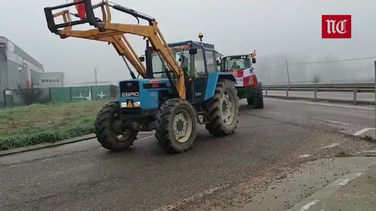 Tractores de camino a Palencia para la manifestación
