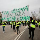 Arranca la manifestación de los agricultores con sus tractores desde el estadio Zorrilla de Valladolid