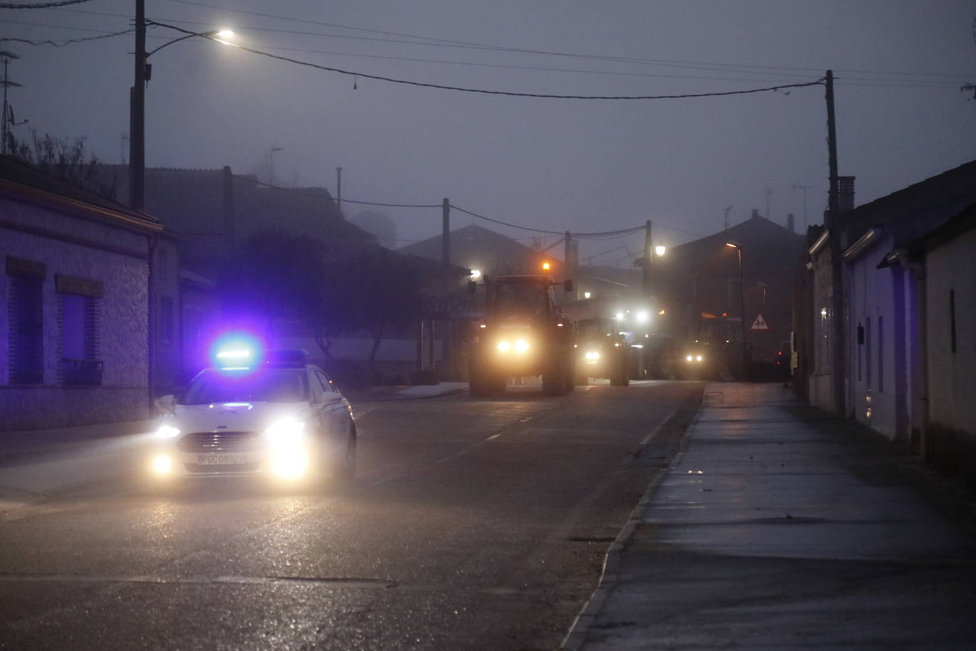 El recorrido de los tractores desde Peñafiel hasta Valladolid
