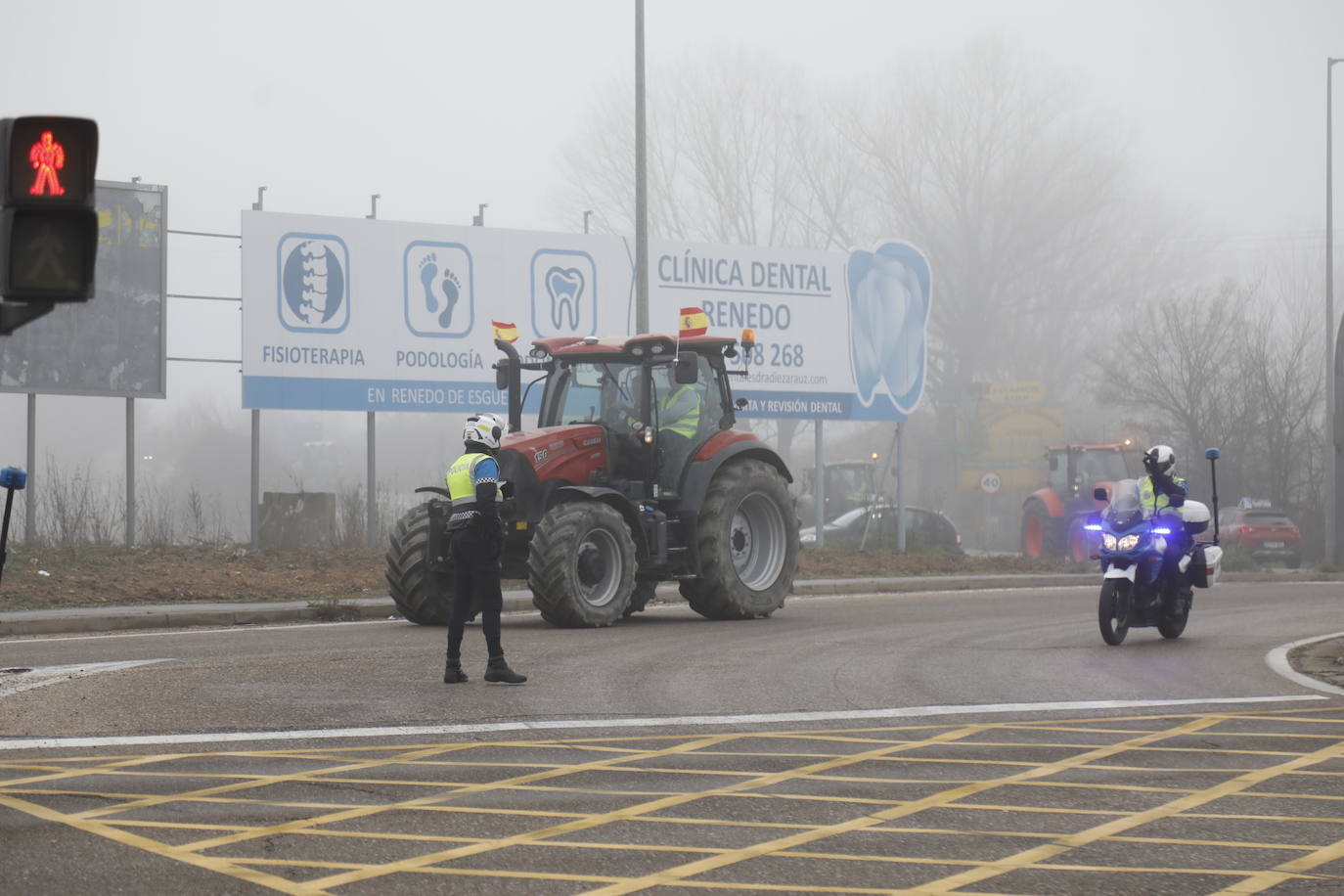 El recorrido de los tractores desde Peñafiel hasta Valladolid
