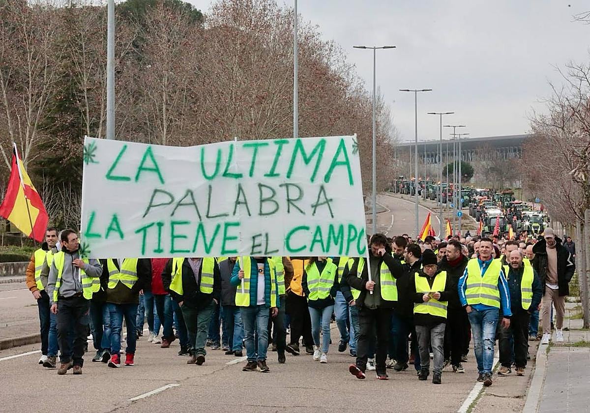 Las imágenes de la manifestación de los agricultores en Valladolid