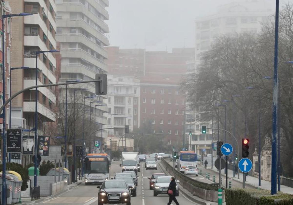 Niebla en el centro de la ciudad de Valladolid en una imagen de archivo.