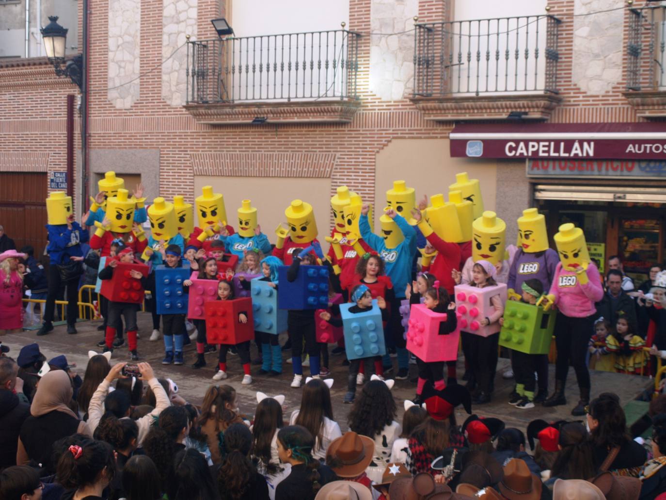 Las imágenes de la fiesta de la Piñata en Pedrajas de San Esteban