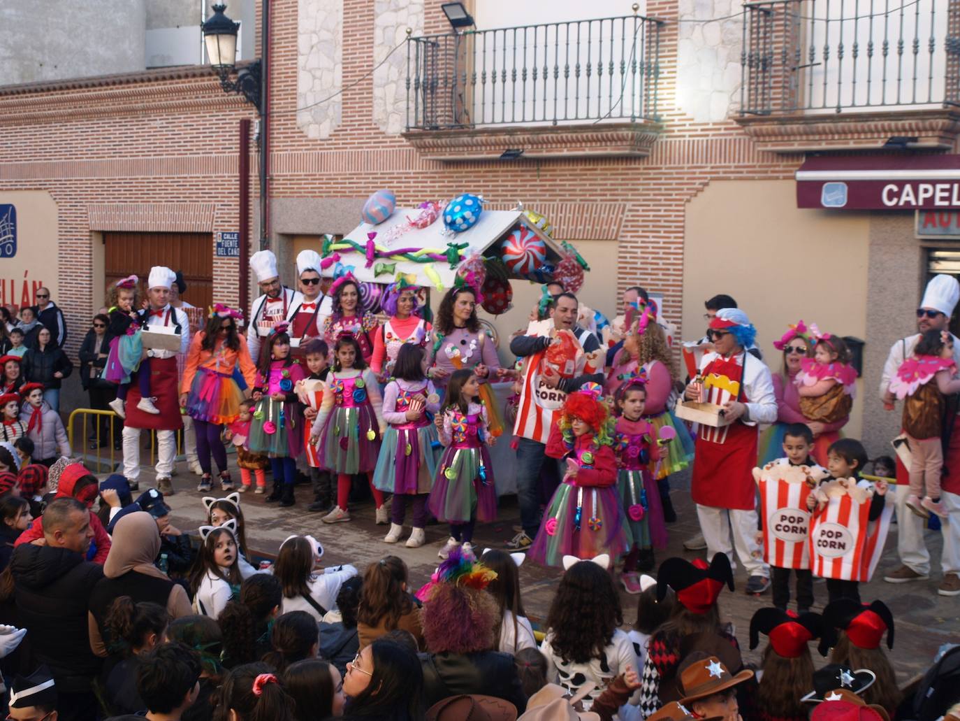 Las imágenes de la fiesta de la Piñata en Pedrajas de San Esteban