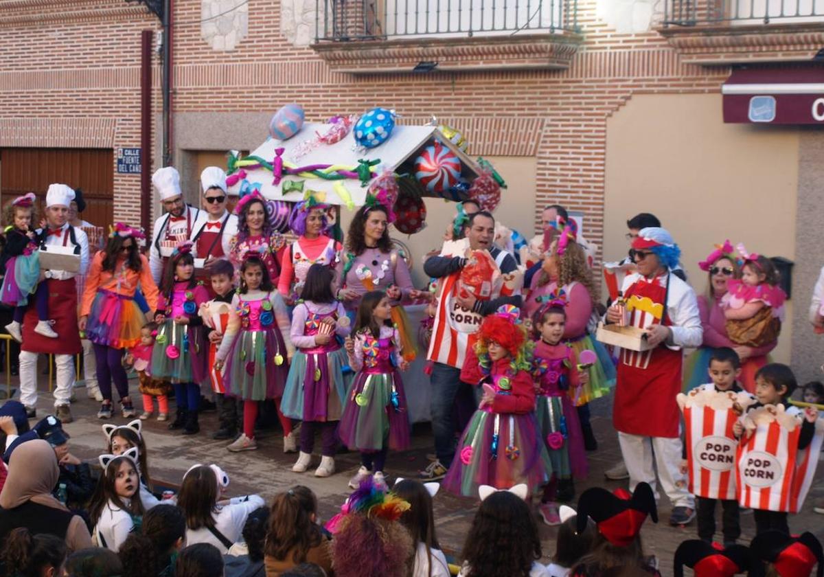 Uno de los grupos participantes en la fiesta de Piñata de Pedrajas de San Esteban.