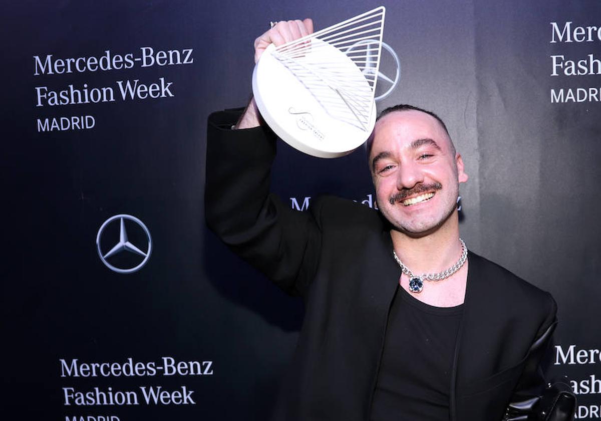 El zamorano Peter Sposito gana el premio Mercedes-Benz Fashion Talent