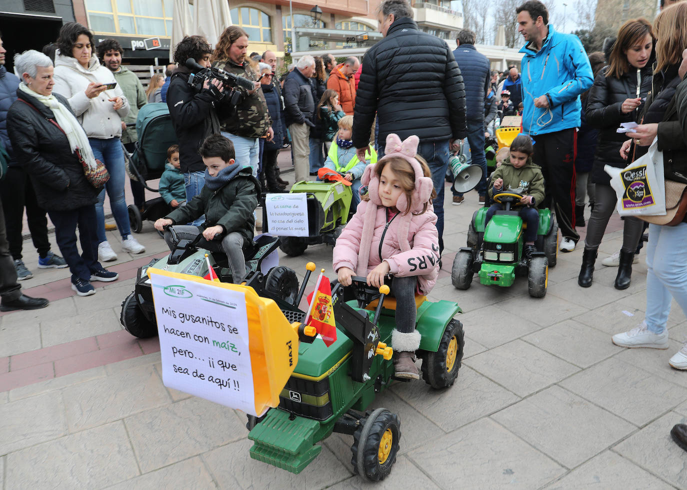 Los niños de Palencia defienden la agricultura y la ganadería