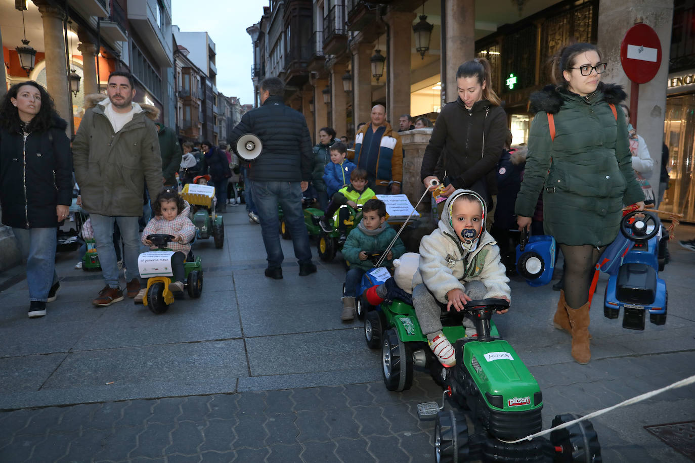 Los niños de Palencia defienden la agricultura y la ganadería