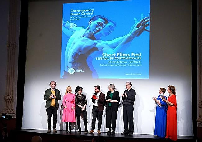 Entrega de premios del Short Films Festival, con el galardón para 'Muros'.