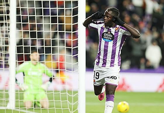 Amath celebra el primero de sus tantos.