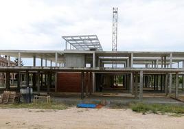 Esqueleto de las obras de construcción del centro de salud de Nueva Segovia, paralizado desde hace casi un año.