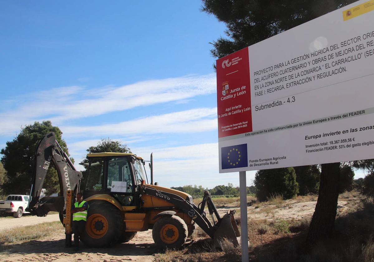 Maquinaria trabajando en la zona norte de la comarca del Carracillo.