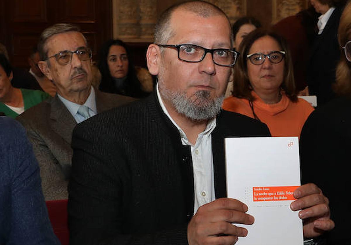 Sandro Luna en la recepción del Premio Internacional de Poesía Jorge Manrique 2023.