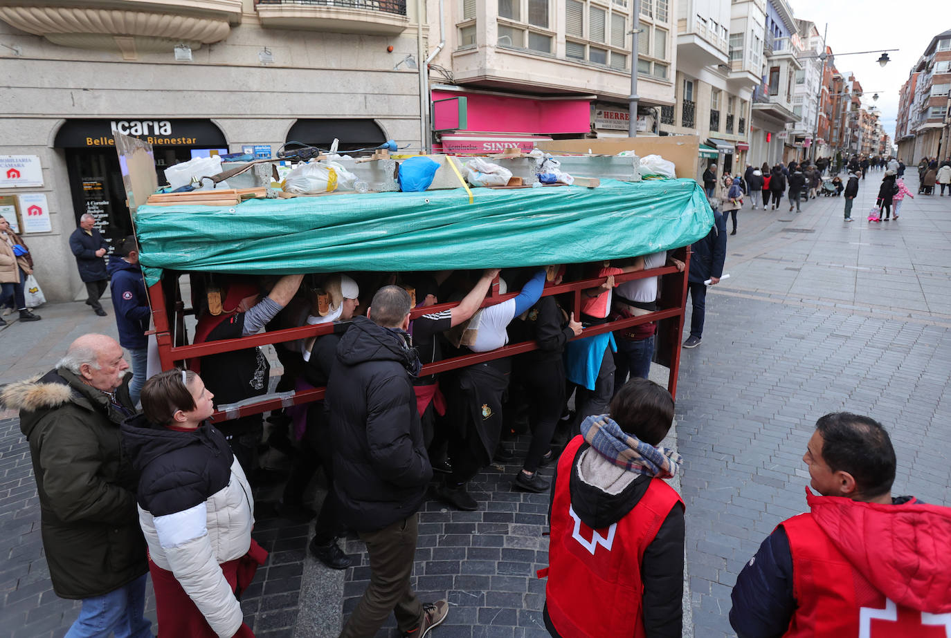 La Semana Santa se ensaya en Palencia con solidaridad