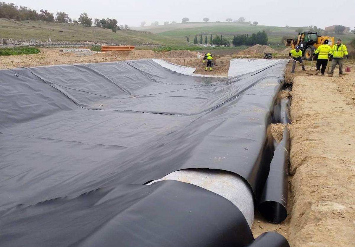 Obras de la estación depuradora de Fuentesaúco, en la provincia segoviana.