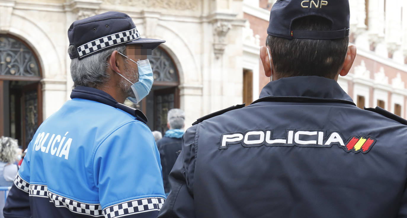 Detenido por una requisitoria tras acceder de noche a la Escuela de Enfermería