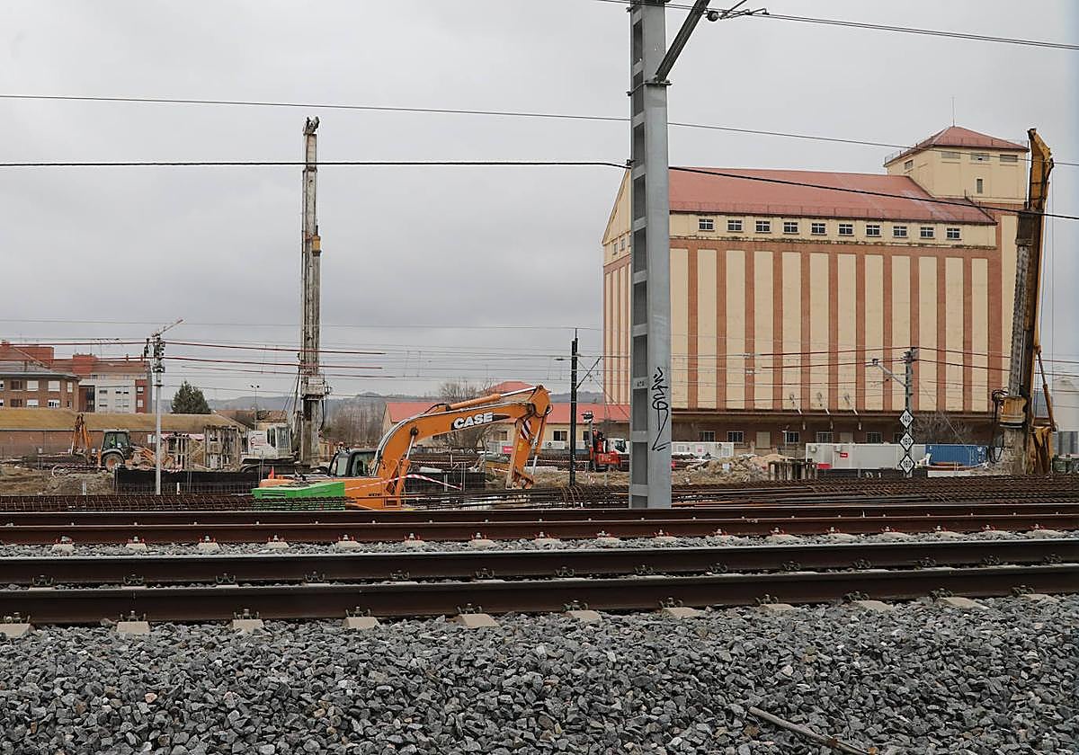 Obras del Ave a Cantabria en la zona norte de Palencia.
