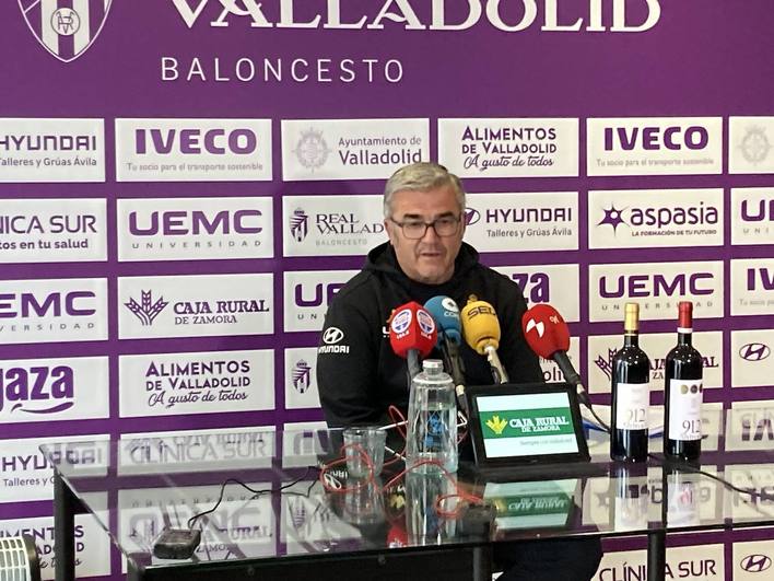 Paco García, durante la rueda de prensa de este jueves en el Polideportivo Pisuerga.