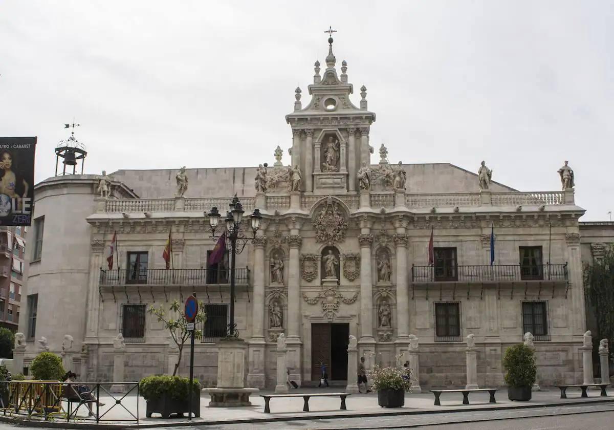 Fachada de la Universidad de Valladolid