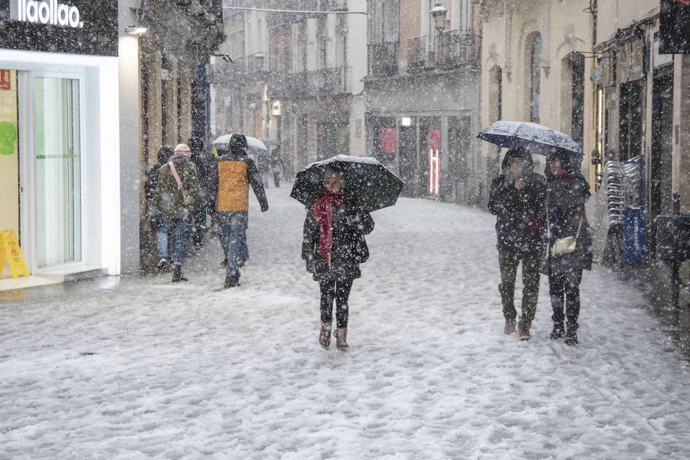 La nevada en Segovia capital, en imágenes