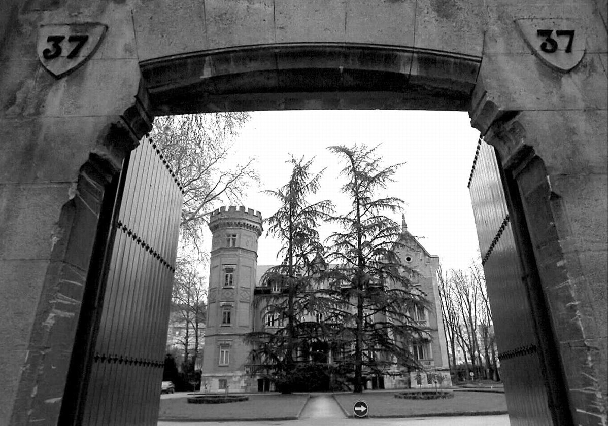 Palacio burgalés de la Isla, sede del gobierno preautonómico.