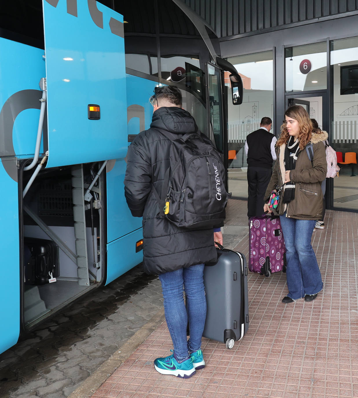 Mañueco inaugura la nueva estación de autobuses de Palencia