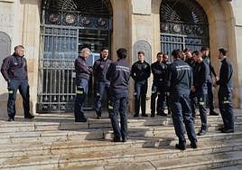 Toma de posesión de nuevos bomberos, en abril del pasado año.