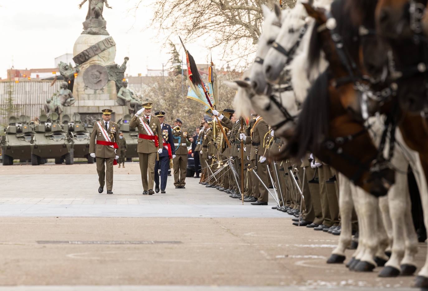 Felipe VI preside la celebración del 375º aniversario del Regimiento de Caballería Farnesio nº12