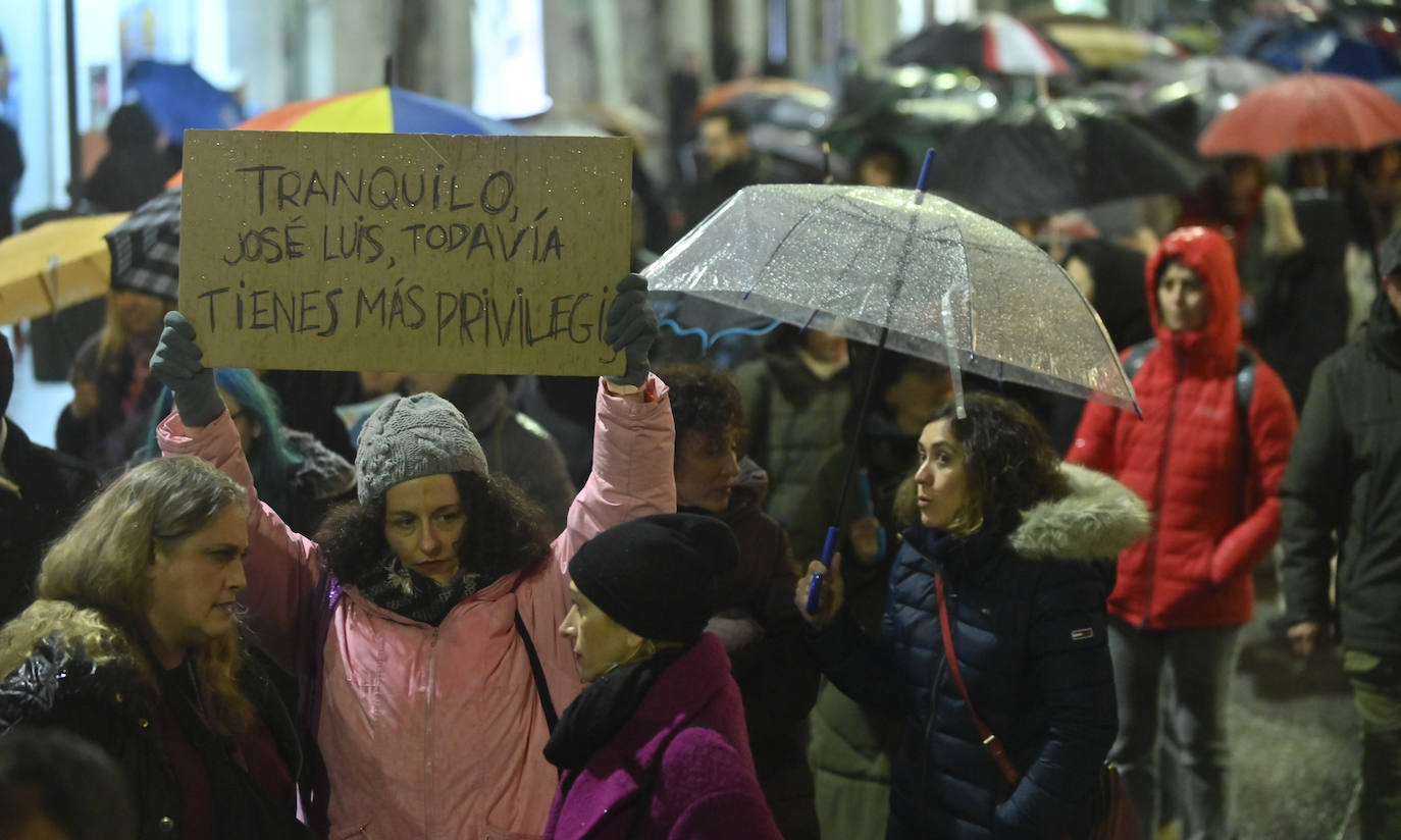 Las imágenes de la marcha feminista en Valladolid