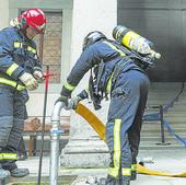 La Diputación paliará la falta de bomberos con apoyos entre sus dos parques