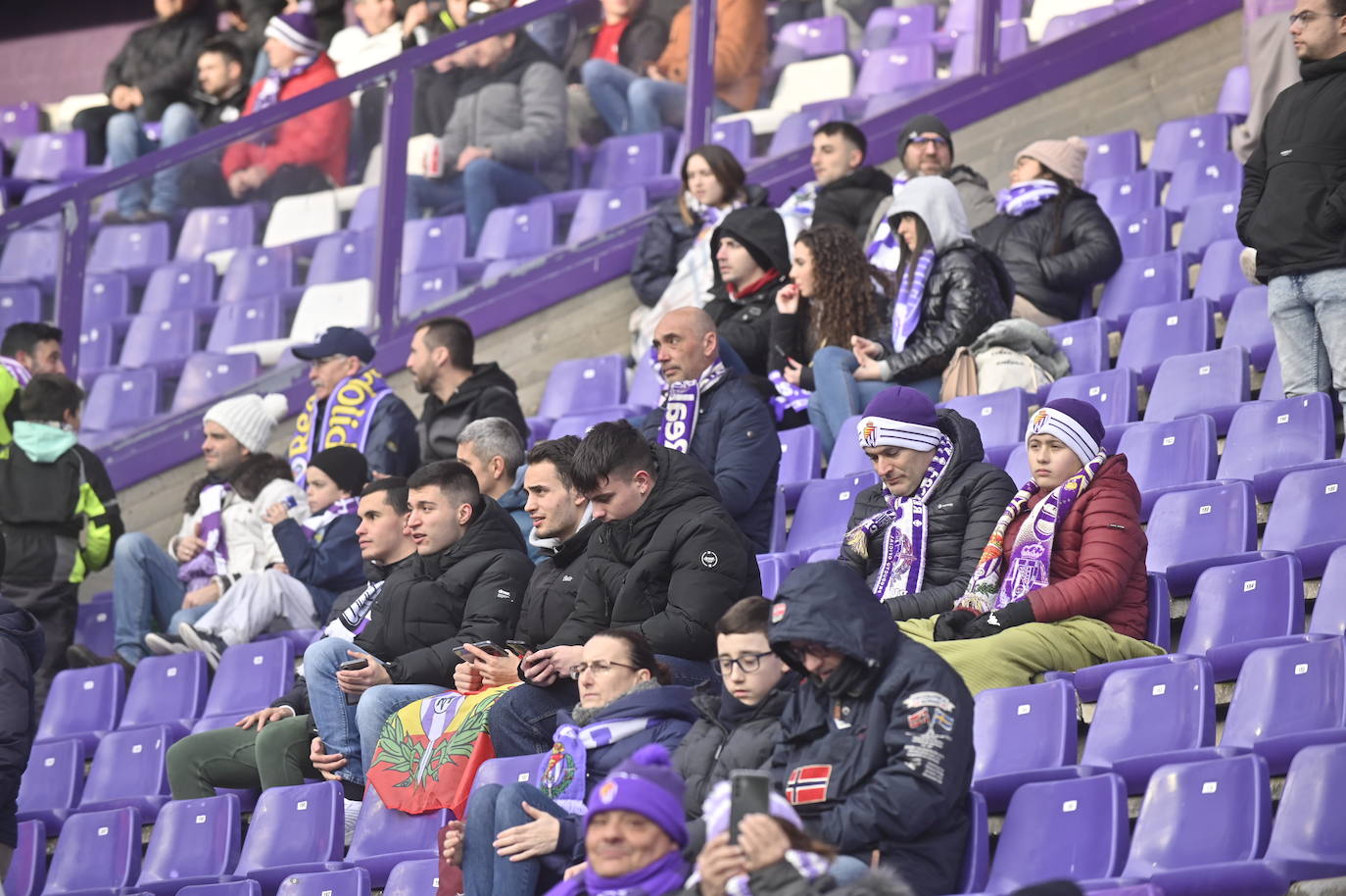 Búscate en la grada del Estadio José Zorrilla (1 de 4)