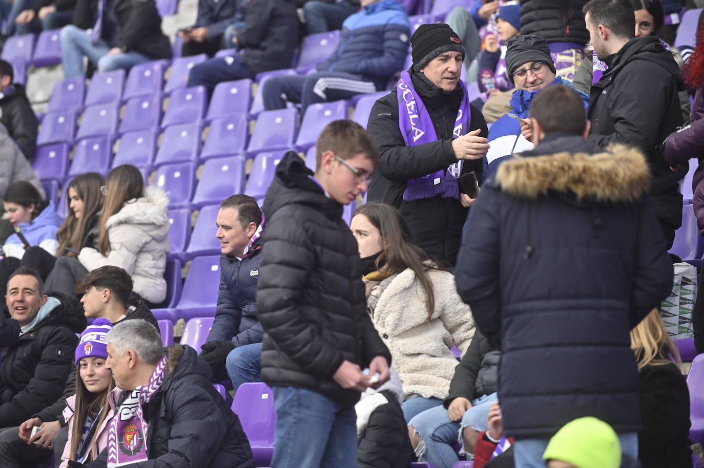 Búscate en la grada del Estadio José Zorrilla (1 de 4)