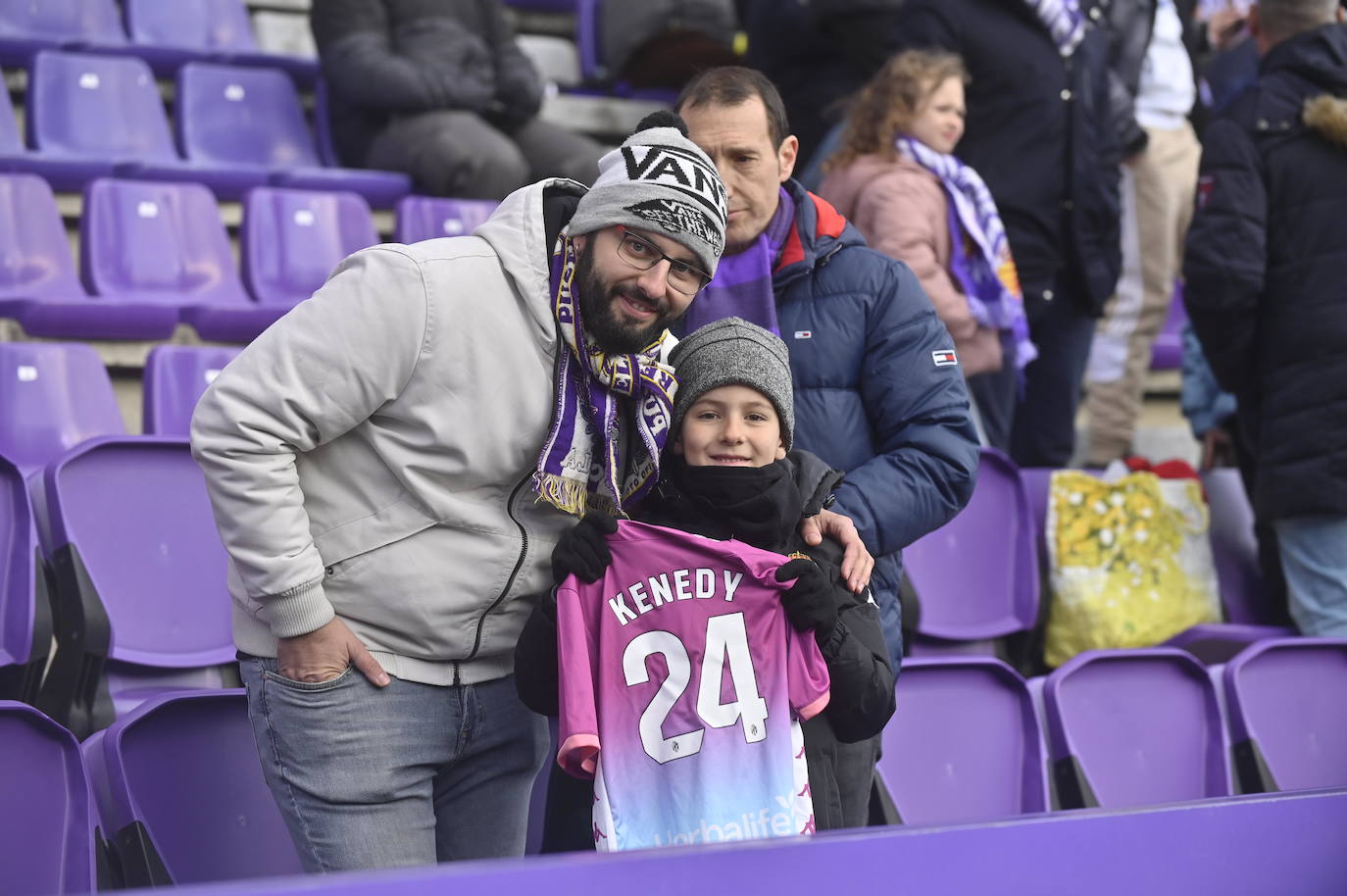 Búscate en la grada del Estadio José Zorrilla (1 de 4)