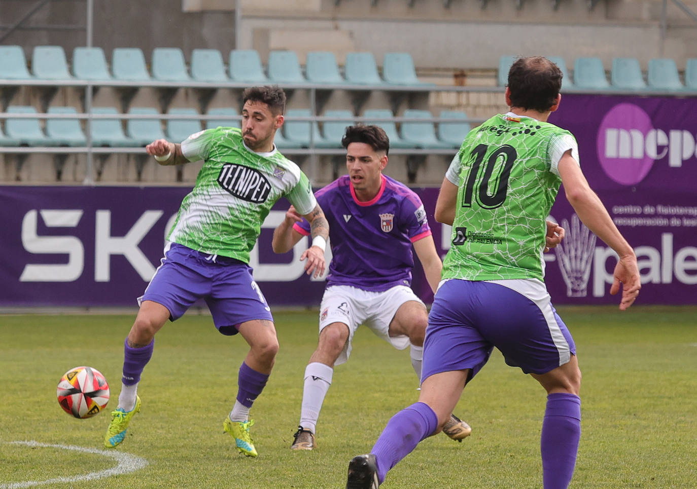 Empate sin goles en el derbi Palencia CF-Becerril