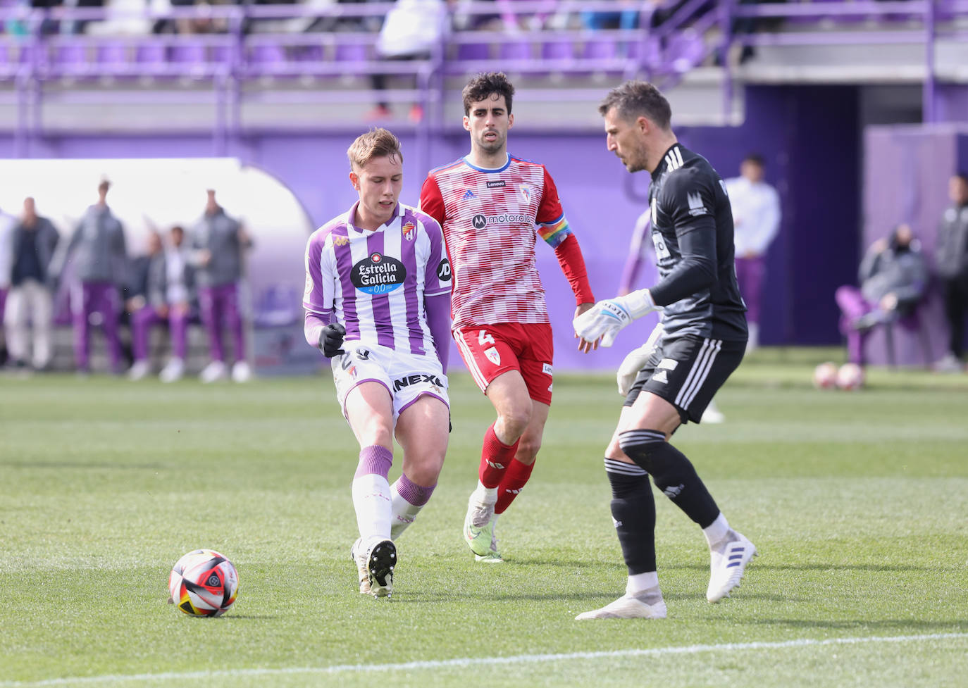 Las imágenes del partido del Promesas frente al SD Compostela