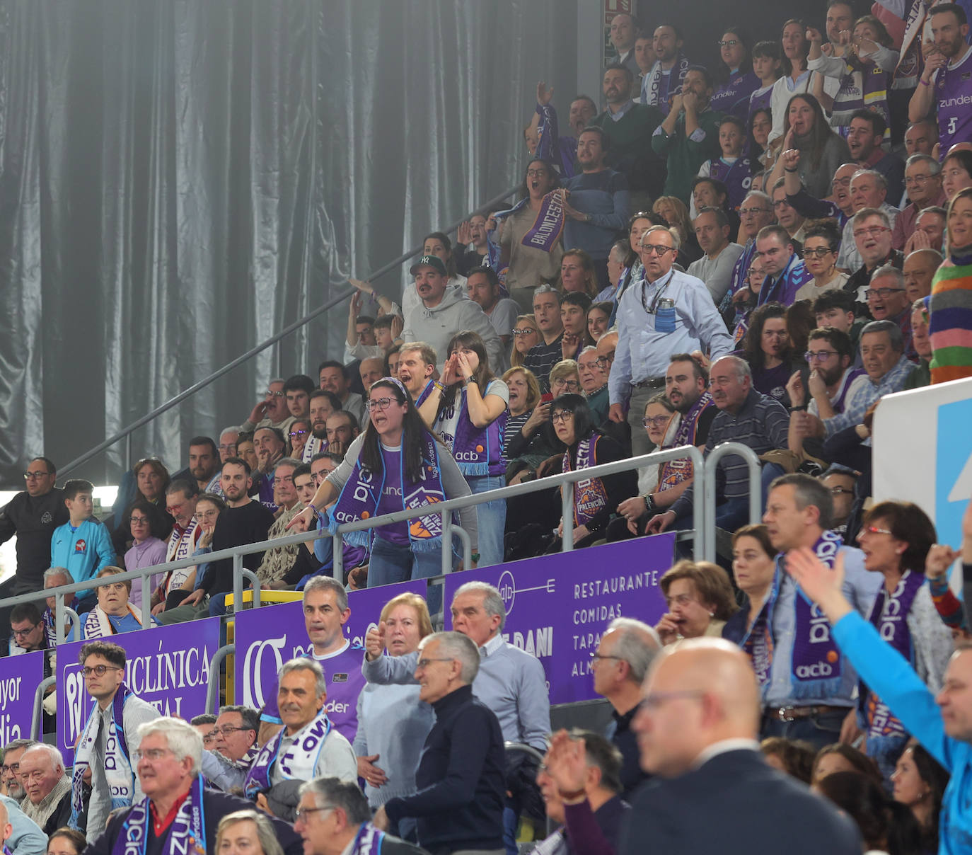 Búscate en el Pabellón en el partido del Zunder Palencia-Andorra